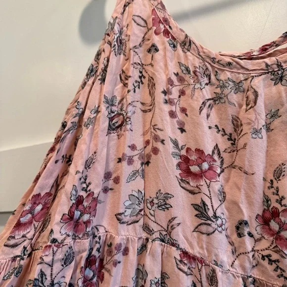 Torrid Blush Floral 2X Tank Top - Picture 3 of 8